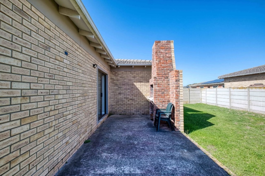 3 Bedroom Property for Sale in Kabega Park Eastern Cape